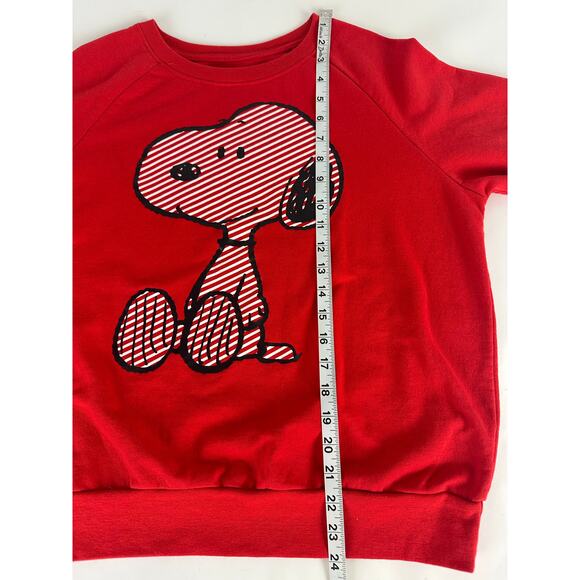 Snoopy Size Small Medium Youth XXL Peanuts Red Sweatshirt Pullover Christmas - Picture 5 of 8